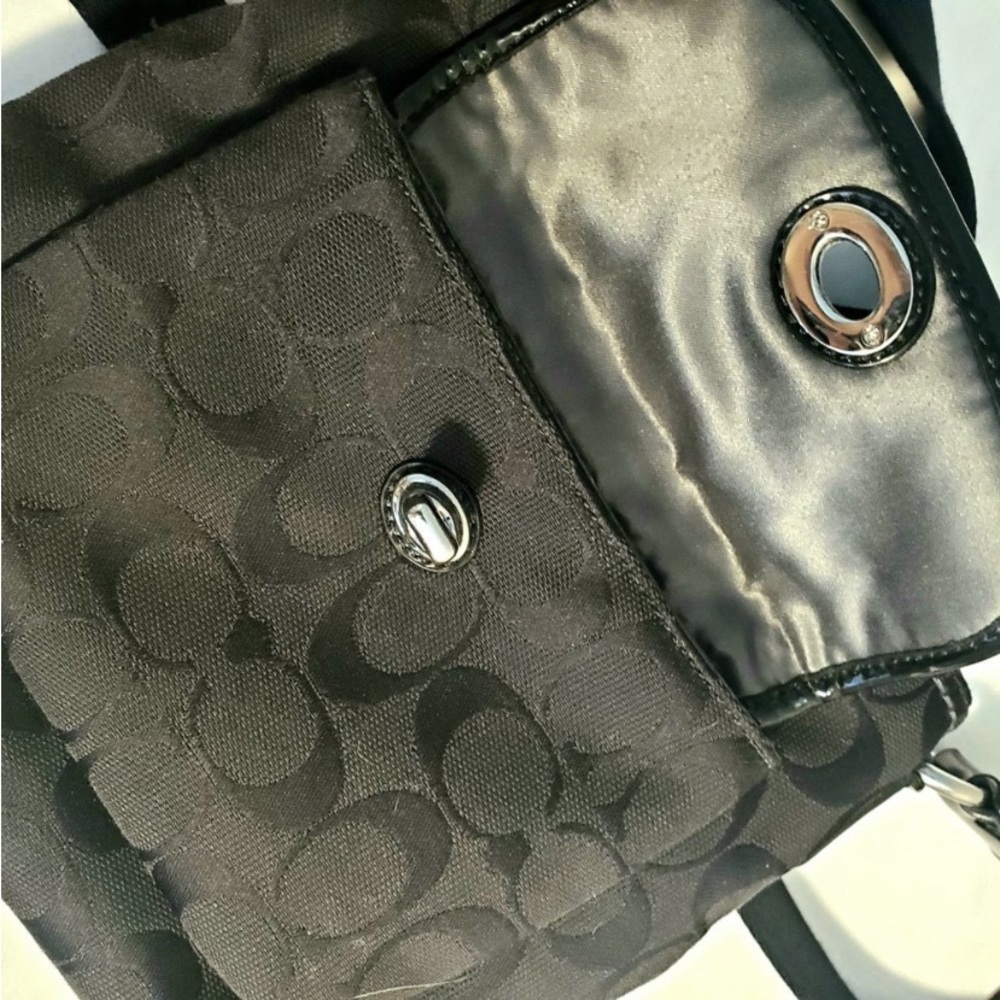 Coach Black Signature Fabric Patent Leather Turn-Key Crossbody Purse Bag - Picture 4 of 7